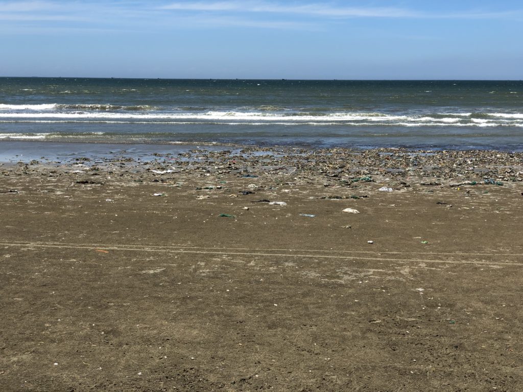 Hon Rom beach, rubbish has drifted ashore